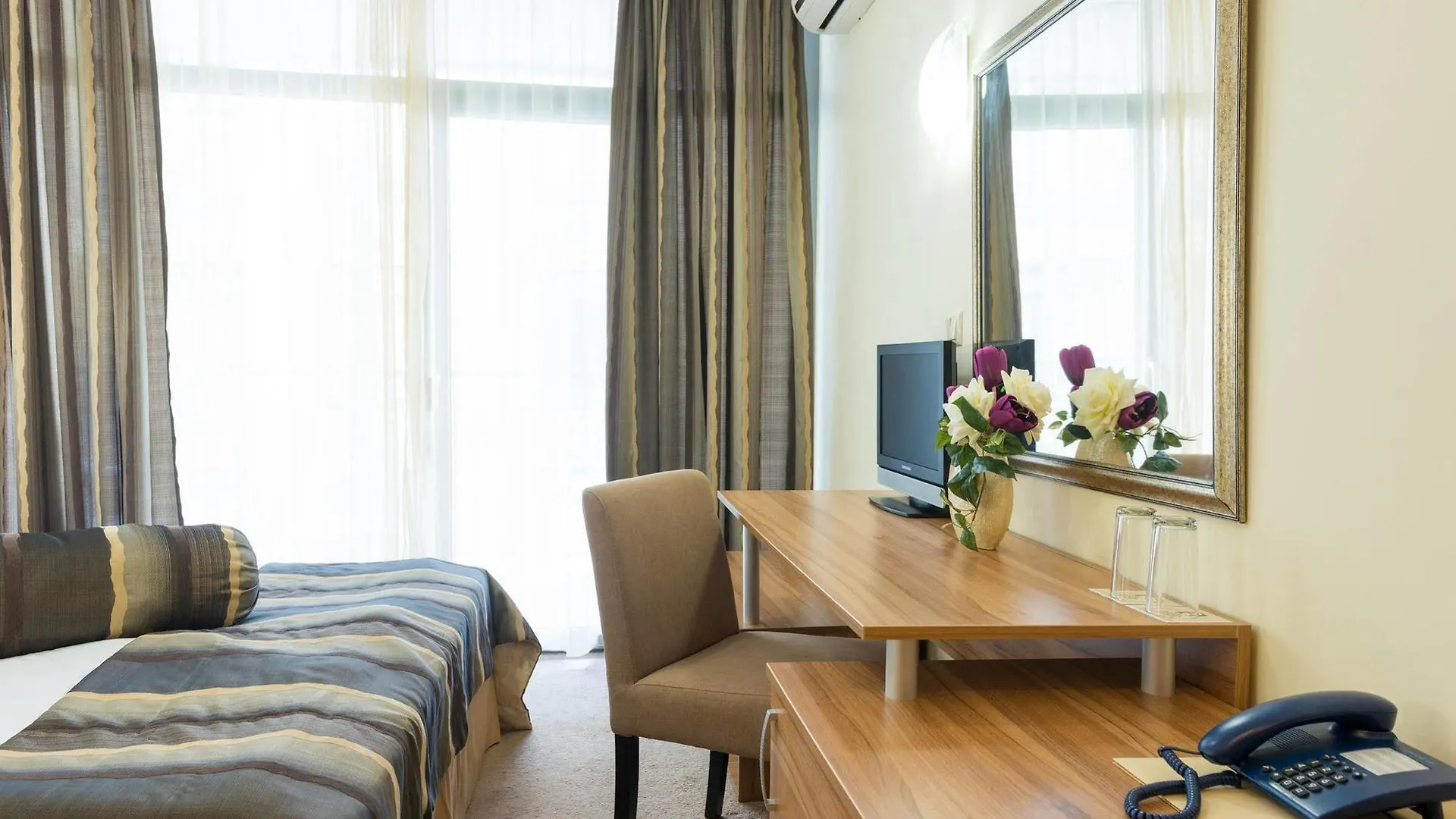 Regata Palace Hotel 써니비치 4*,